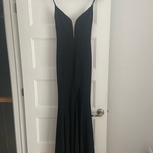 Long black dress with right leg slit